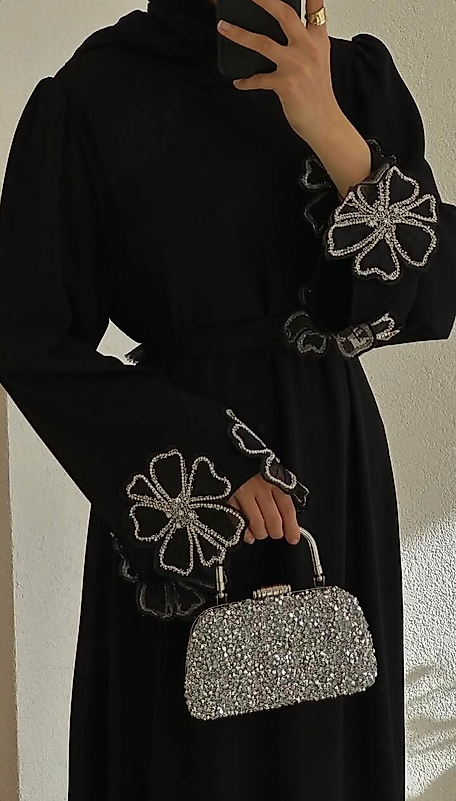 Siyah Çiçek Detaylı Abiye